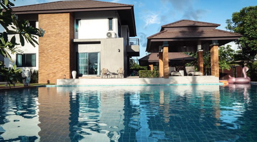 pool house for sale near chiang mai 1
