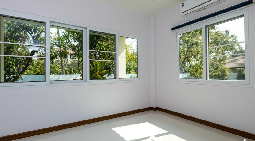 five bedroom house for rent hang dong dinnertable (18 of 21)