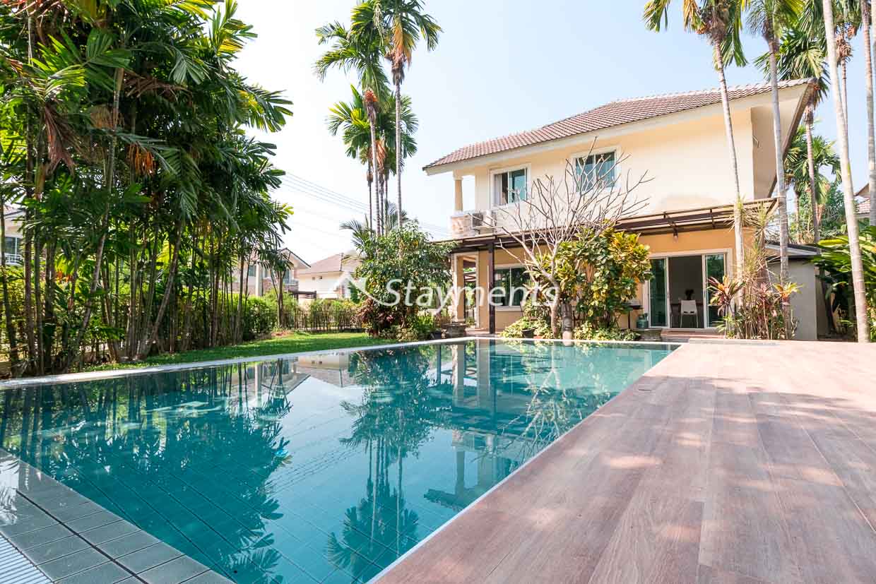 Modern 3 Bedroom Pool Villa for Rent in San Kamphaeng