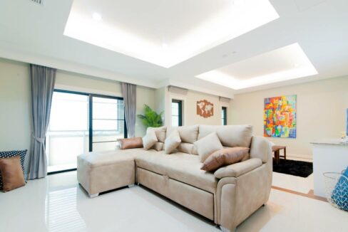Modern And Huge Three Bedroom Penthouse For Rent