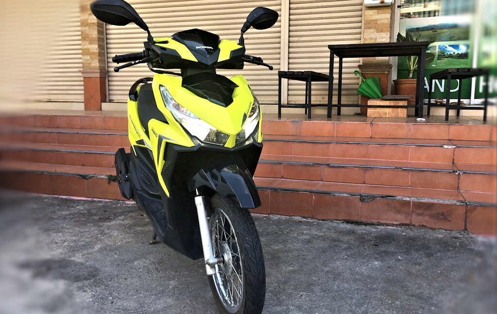 chiang mai scooter rental honda click with led