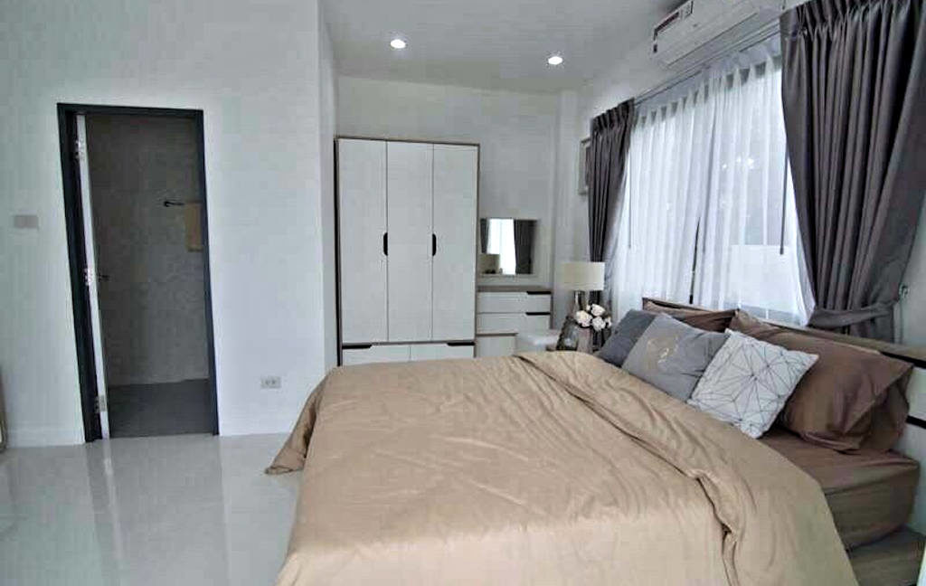 new 4 bedroom house for sale and rent wang tan 22