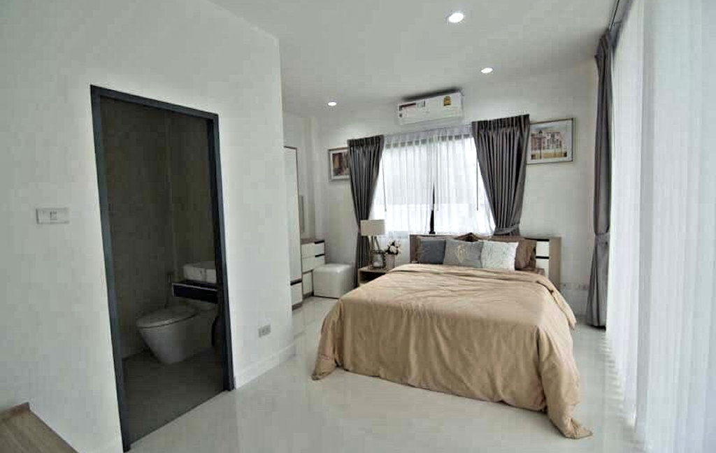 new 4 bedroom house for sale and rent wang tan 27
