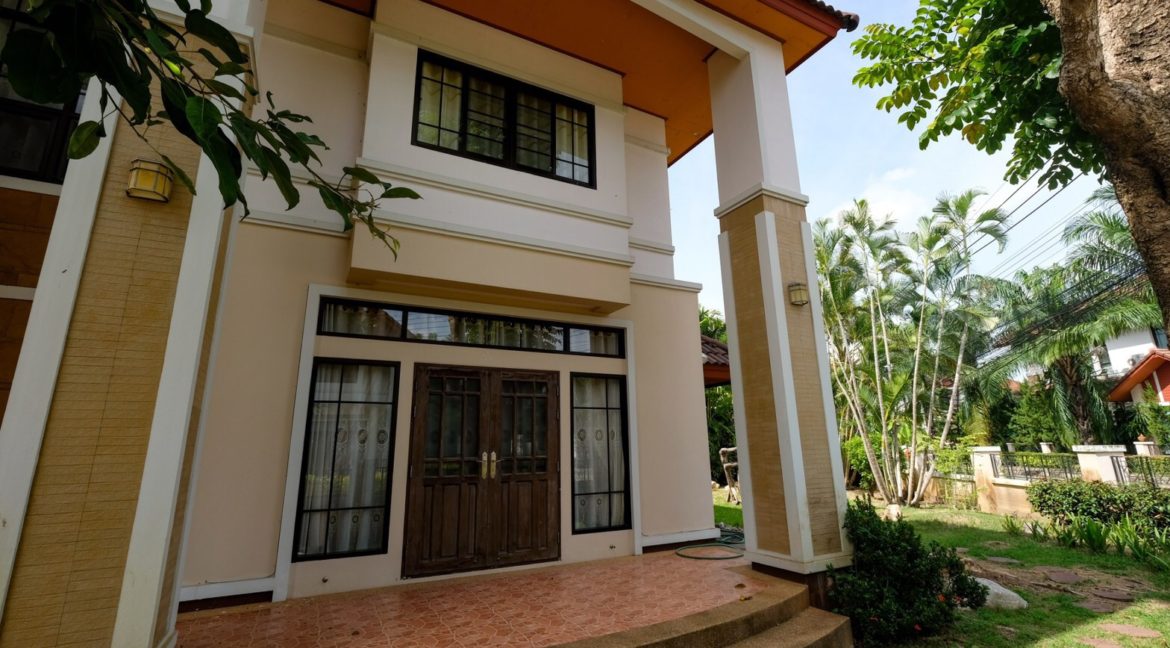 4 bedroom house for sale in saraphi 33