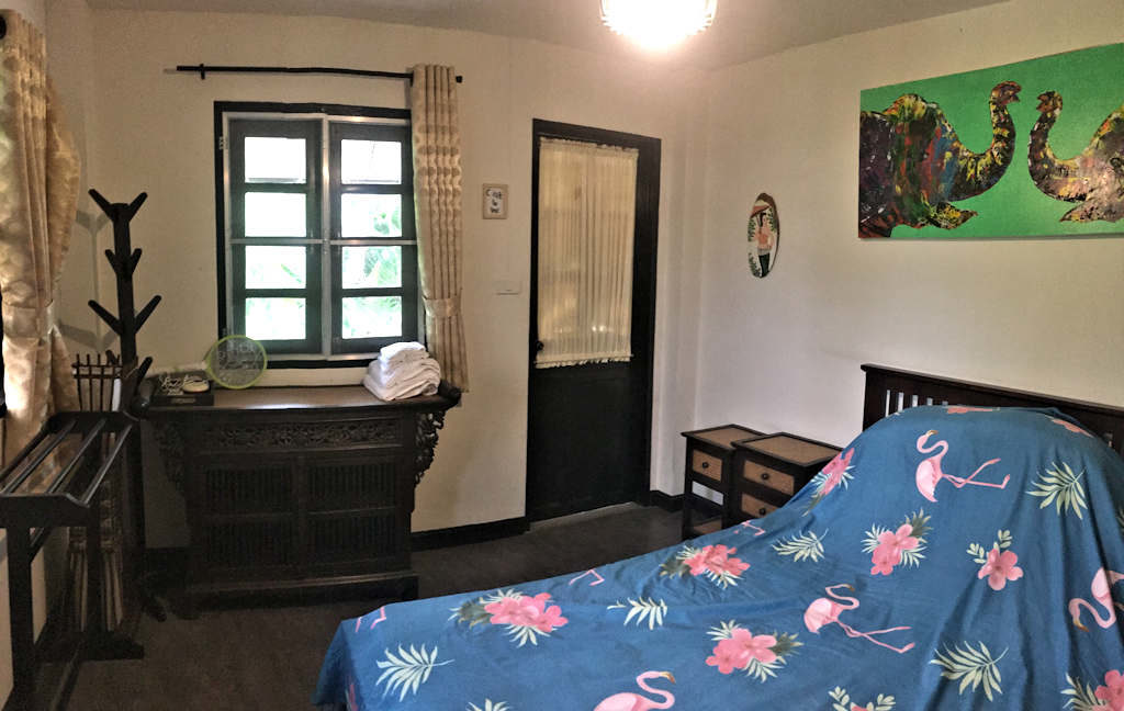 8 bedroom guest house for rent in chiang mai 8