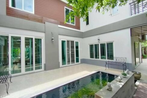 Pool villa for rent in gated community near Town