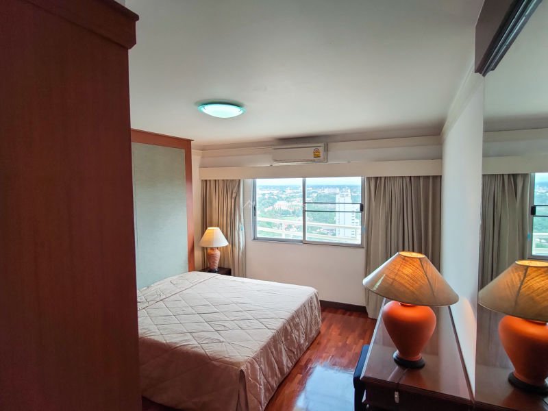 2-bedroom-condo-for-rent-in-wat-ket-chiang-mai (6)