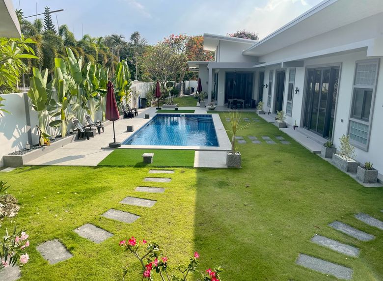 4 bedroom pool villa for sale-11