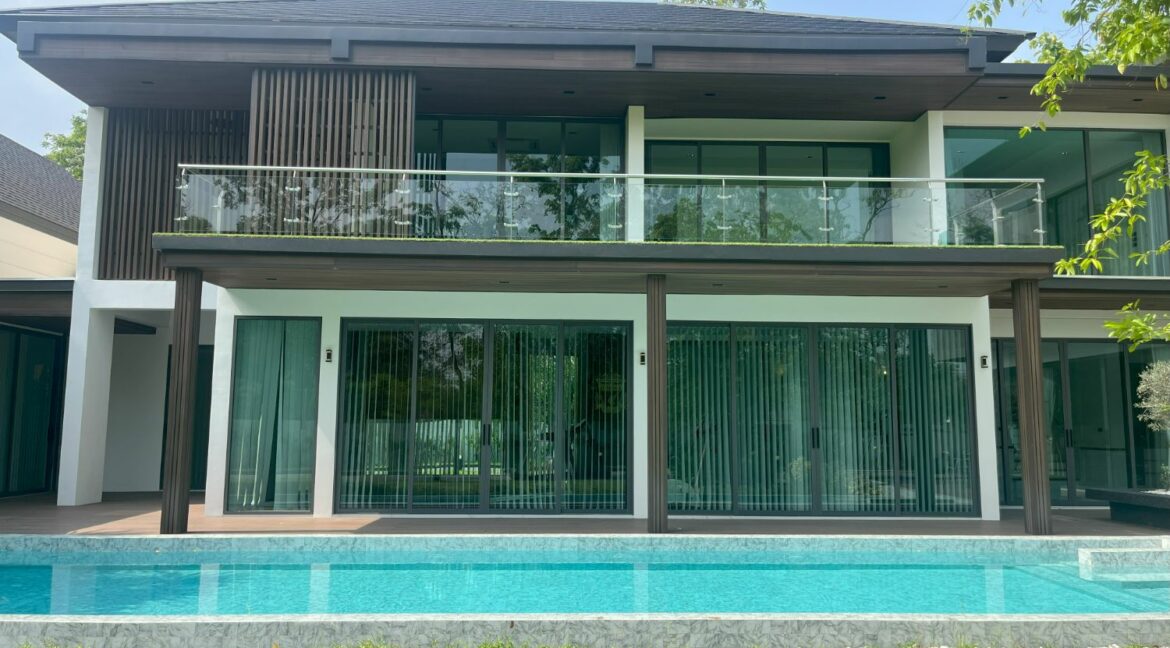 luxury pool villa for sale in hang dong (1)