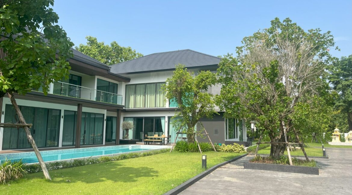 luxury pool villa for sale in hang dong (18)